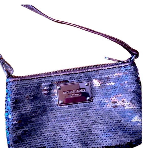 MICHAEL KORS ⭐️ sequin mini bag/wristlet - Picture 1 of 6